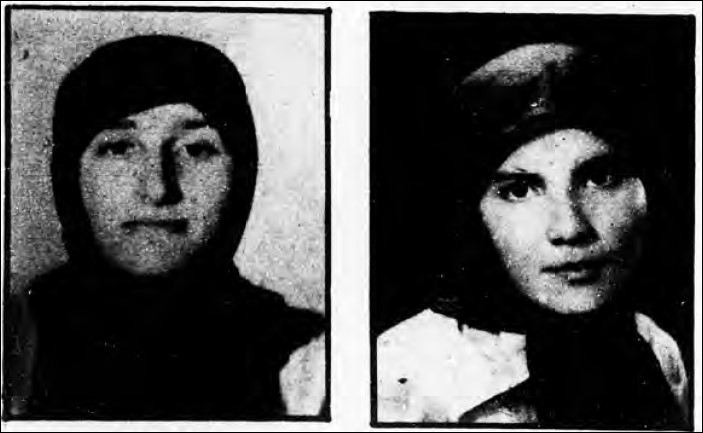 ـ 4 ـ سمت راست: فاطمه (رؤیا) رحیمی، سمت چپ: سمیه (پری) نقره خواجا